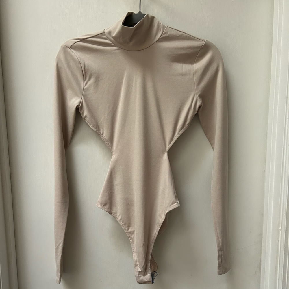 hours/Revolve‎ Size XS High Collar Bodysuit